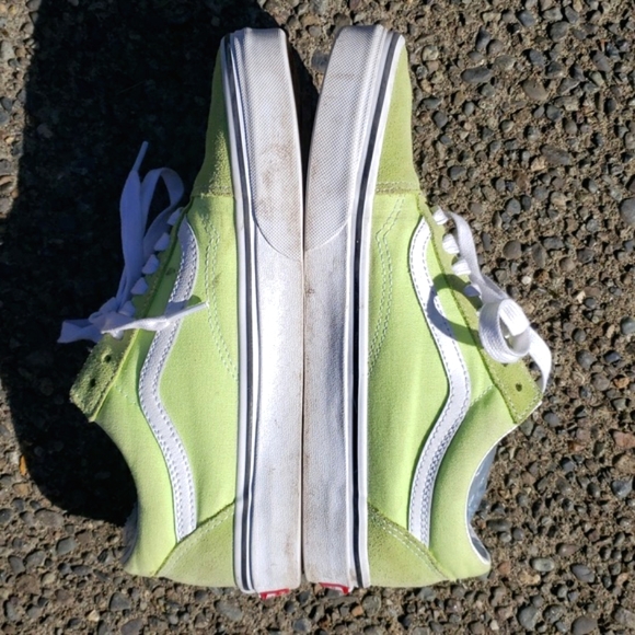 Vans Off The Wall Lime Green sneaker. Leather Women's 9.5  Men's 8 shoe - Picture 6 of 14